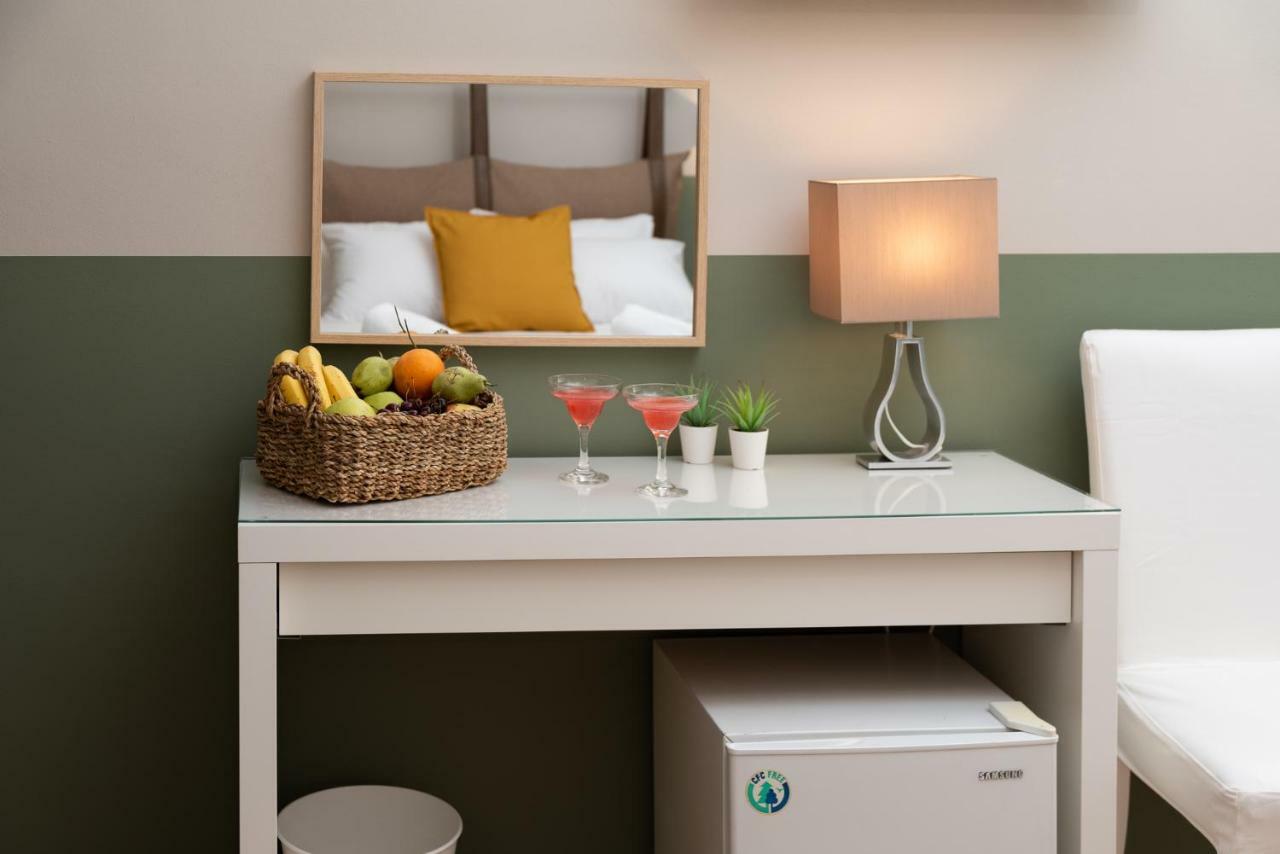 Tier Collection Hotel Athena Bagian luar foto